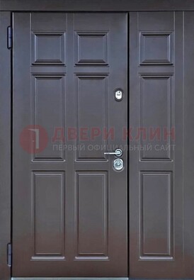 Тёмная двухстворчатая входная дверь для коттеджа с МДФ ДМ-533 в Самаре