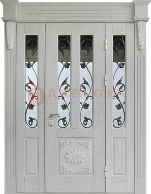 Входная парадная дверь со стеклом и ковкой в белом цвете ДПР-93 в Самаре