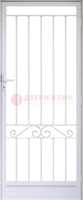 Белая стальная решетчатая дверь с волютами ДР-30 в Самаре