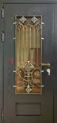 Одностворчатая железная дверь со стеклом и ковкой для дома ДСК-101 в Самаре