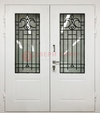 Белая двухстворчатая уличная дверь Винорит со стеклом ДСТ-4 в Самаре