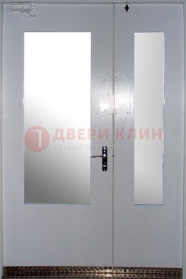 Белая  тамбурная дверь со стеклянными вставками ДТМ-18 в Самаре