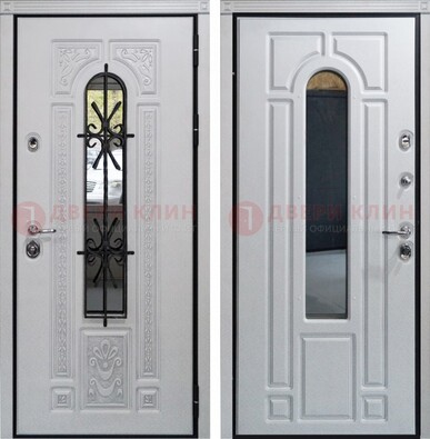 Белая стальная дверь с виноритом и ковкой снаружи ДВТ-197 в Самаре