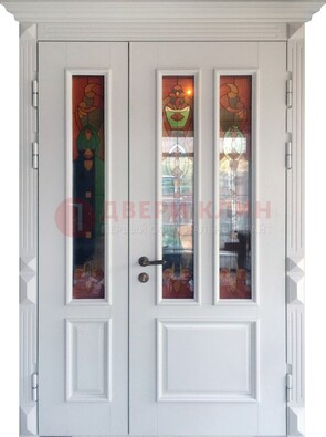 Белая полуторная металлическая дверь с витражом ВЖ-12 в Самаре