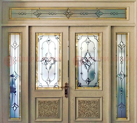 Светлая парадная стальная дверь с витражами ВЖ-6 в Самаре